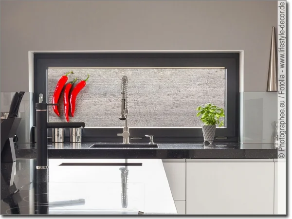Sichtschutz als bedrucktes Foto mit Peperoni für die Küche