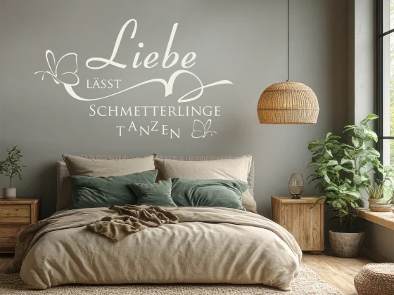 Wandtattoo Liebe lässt Schmetterlinge tanzen