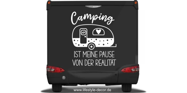 Autoaufkleber Camping ist auf dunklem Heck eines Wohnwagens - Ansicht Farbauswahl