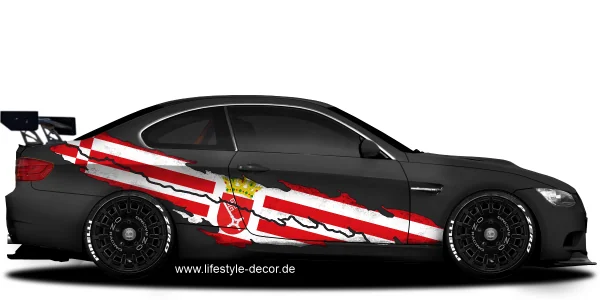 Autoaufkleber Flagge von Bremen auf Fahrzeugseite von dunklem Auto