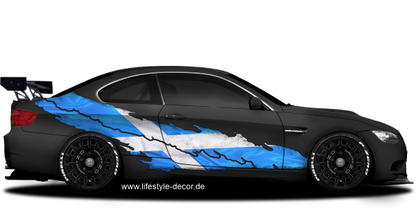 Preview: Autoaufkleber Flagge von Schottland Preview: Flagge von Schottland als Autoaufkleber auf Fahrzeugseite von dunklem Auto