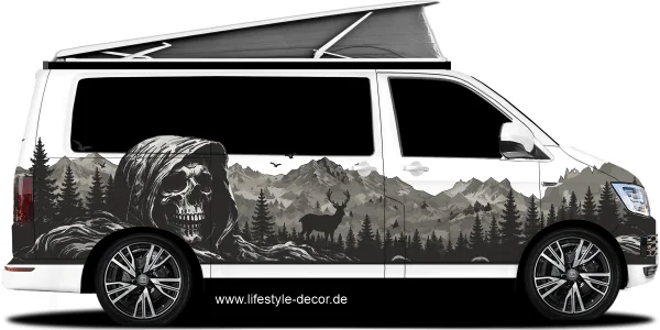 Autoaufkleber Mystisches Gebirge mit Totenkopf