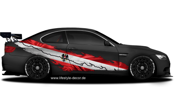 Preview: Autoaufkleber Österreich Flagge mit Bundeswappen auf Fahrzeugseite von dunklem Auto