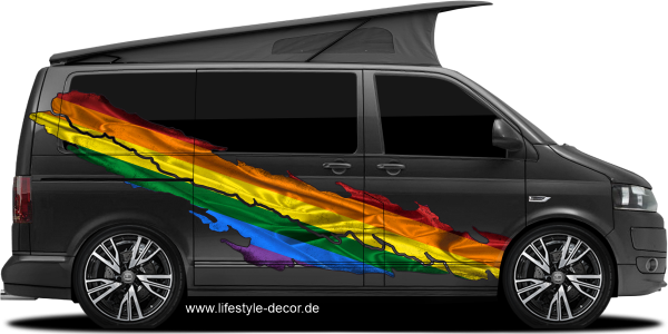 Preview: Autoaufkleber Regenbogenflagge LGBTQ Preview: Autoaufkleber Regenbogenflagge LGBTQ auf Fahrzeugseite von dunklem Campervan