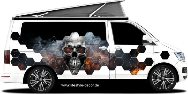 Autodekor Totenkopf in Flammen auf Van