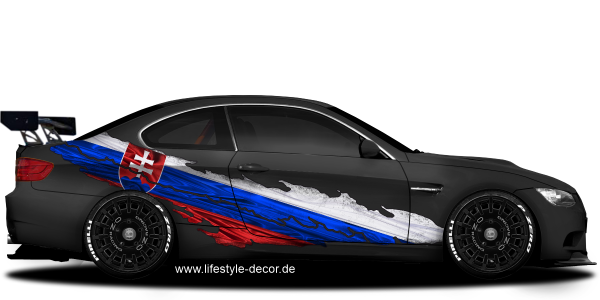 Preview: Autotattoo mit der Fahne von der Slowakei auf Fahrzeugseite von dunklem Auto