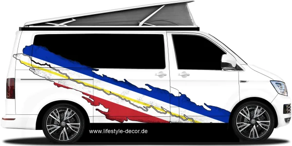 Flagge Mecklenburg-Vorpommern Autoaufkleber auf Fahrzeugseite von Camper