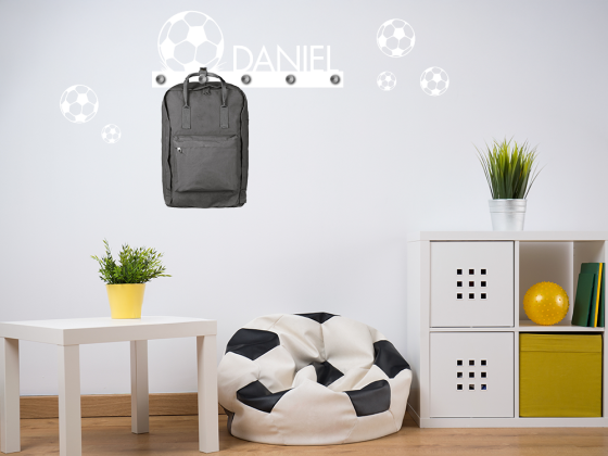 Preview: Garderobenleiste Fußbälle mit Namen