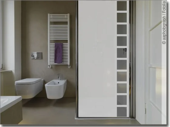 Glasfolie Viereck als Sichtschutz im Bad