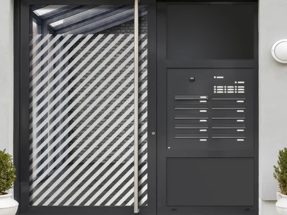 Glastür Milchglasfolie Schrägstreifen 3/3 auf Haustür