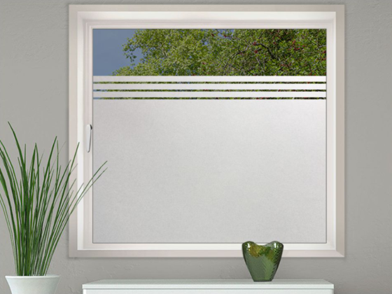 Preview: Milchglas Sichtschutzfolie Streifen 3/1 cm auf Fenster