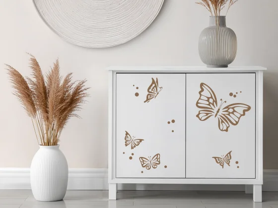 Möbeltattoo Set mit lustigen Schmetterlingen
