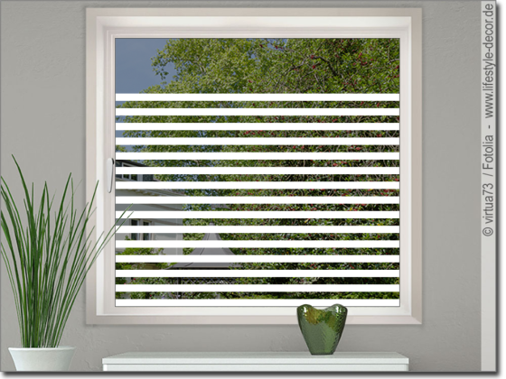 Preview: Sichtschutz Milchglasfolie Streifen für Glastür 3/3 cm Preview: Sichtschutz Milchglasfolie Streifen für Glastür 3/3 cm