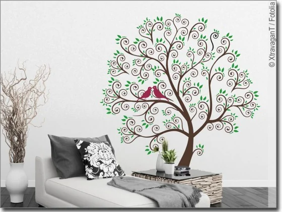 Buntes Wandtattoo mit Baum