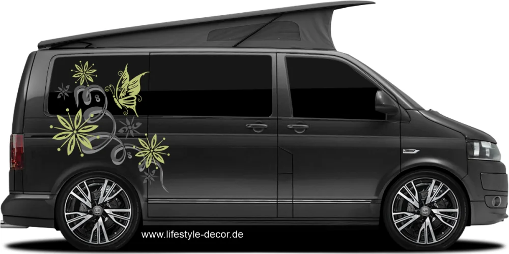 Aufkleber für das Auto mit Schmetterlingsdekor auf dunklem Campervan Aufkleber für das Auto mit Schmetterlingsdekor auf dunklem Campervan