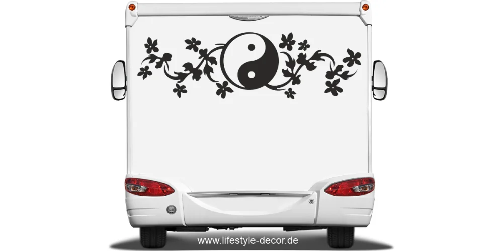 Autodekor Yin & Yang auf Heck von Wohnmobil oder Wohnwagen Autodekor Yin & Yang auf Heck von Wohnmobil oder Wohnwagen