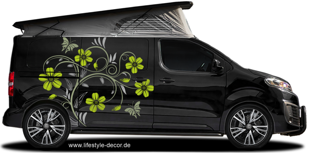 Autoaufkleber Dekorative Ranke auf dunklem Campervan Autoaufkleber Dekorative Ranke auf dunklem Campervan