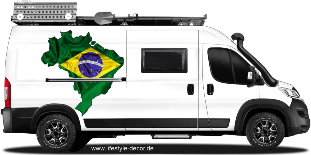 Autoaufkleber Fahne von Brasilien als Silhouette auf Fahrzeugseite von Camper