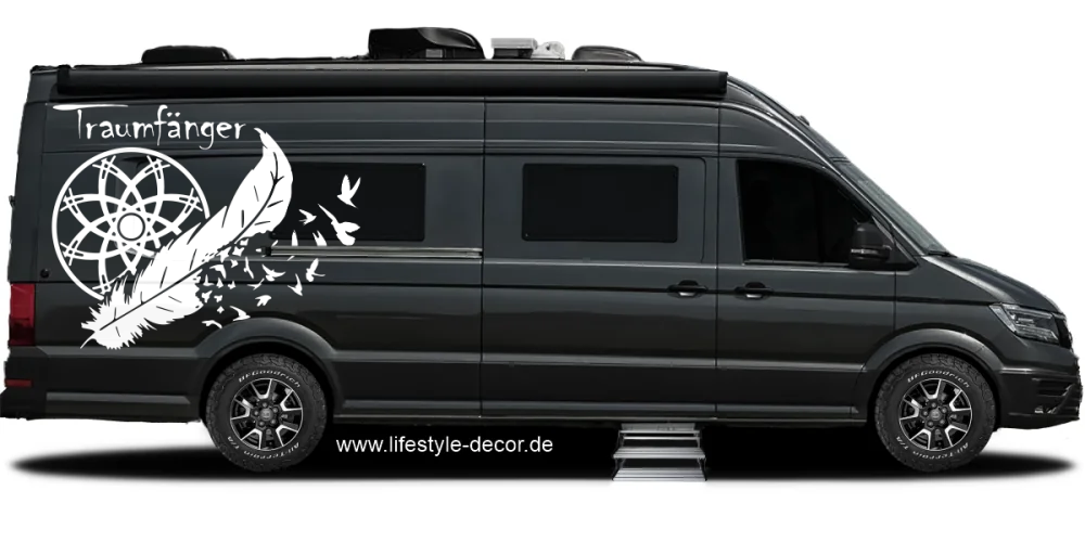 autodekor-traumfaenger-mit-text auf dunklem Camper - Ansicht Farbauswahl