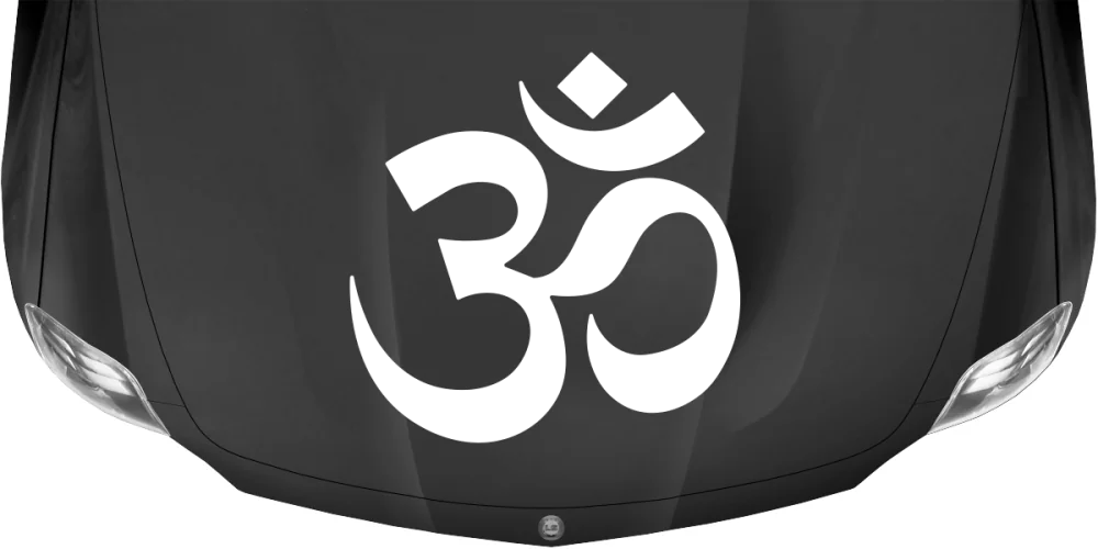 Autotattoo Om auf Motorhaube