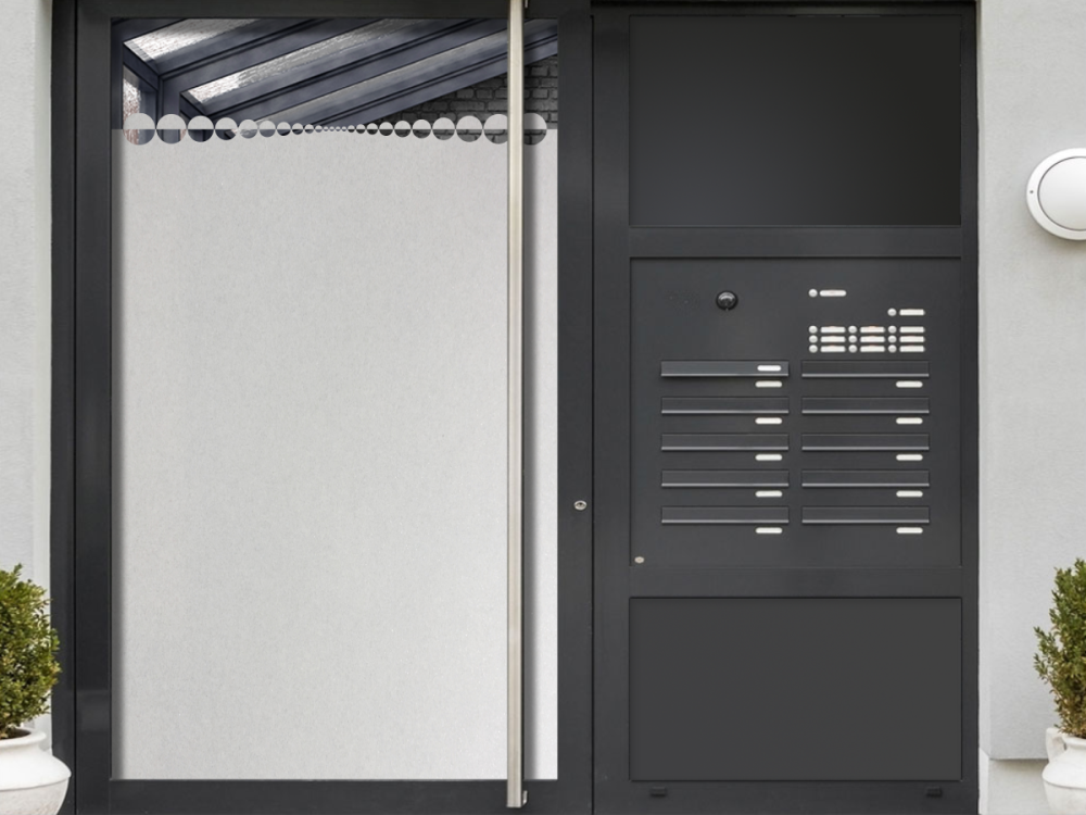 Glasbanner Kreisdecor als Sichtschutz für Ihre Räume auf Haustür