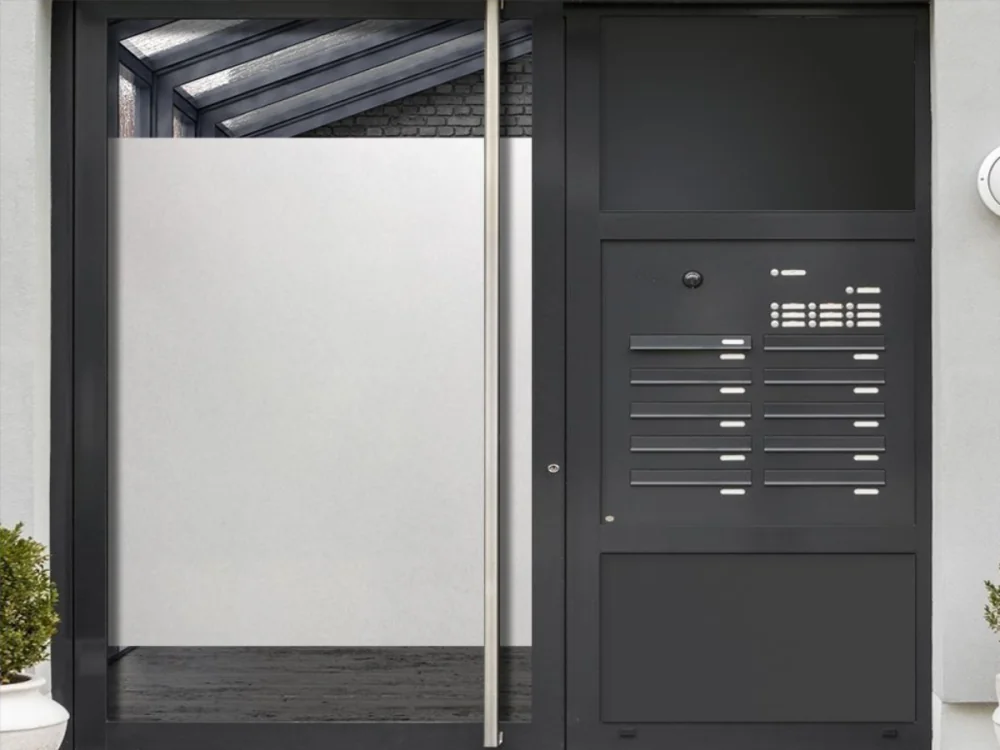 Fensterfolie Zuschnitt auf Haustür