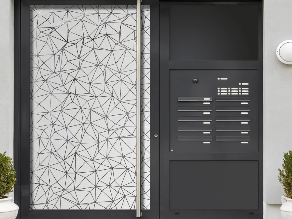 Milchglasfolie Gewerbe Polygonnetz auf Eingangstür