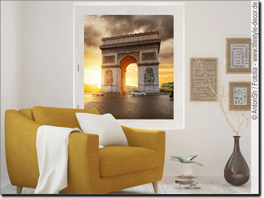 Blickdichte und lichtdurchlässige Fensterfolie des Triumphbogens in Paris