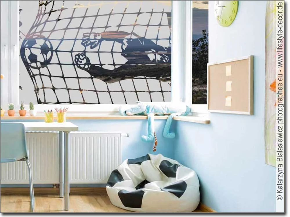 Sichtschutzfolie Fußballtor für Fenster im Kinderzimmer