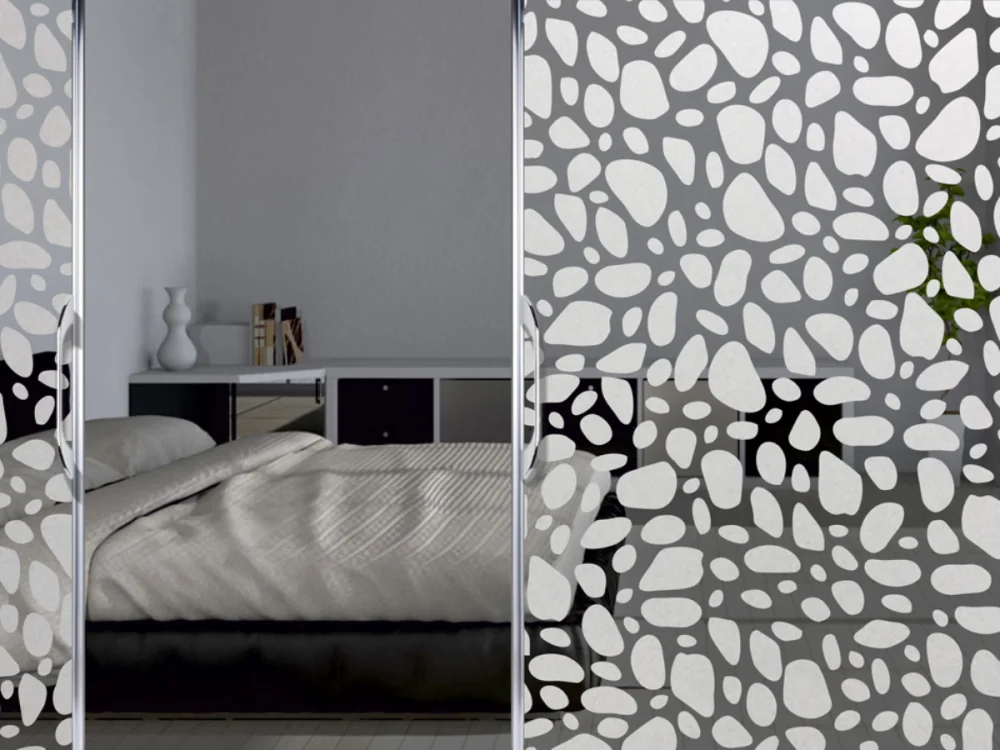 Milchglasfolie mit Steinen in verschiednen Größen