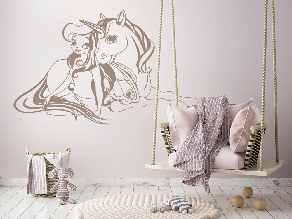 Wandtattoo mit niedlicher Fee und Einhorn