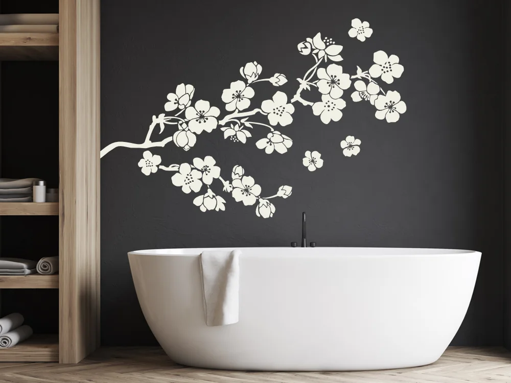 Wandtattoo Kirschblüte auf dunkler Wand im Badezimmer