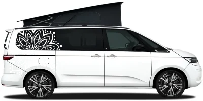 Autoaufkleber mit Mandala Motiv auf hellem Camper - Ansicht Farbauswahl
