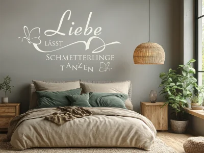 Wandtattoo Liebe lässt Schmetterlinge tanzen