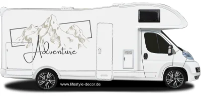 Autoaufkleber Adventure Mountains auf hellem Reisemobil