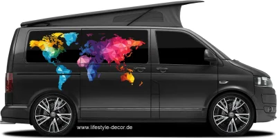 Autoaufkleber Farbige Weltkarte aus Polygonen auf dunklem Camper