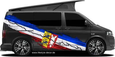Autoaufkleber die Fahne von Schleswig-Holstein auf Fahrzeugseite von dunklem Campervan