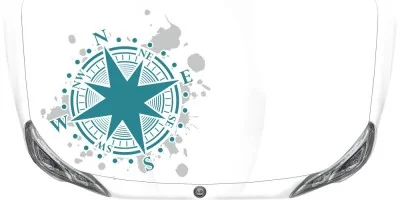 Autoaufkleber Kompass auf heller Motorhaube