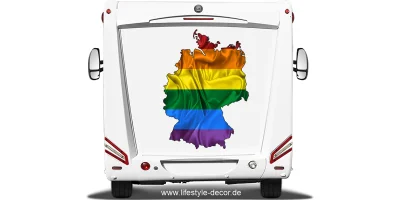 Autoaufkleber Regenbogenfahne als Silhouette von Deutschland auf Heck von Reisemobil oder Wohnwagen