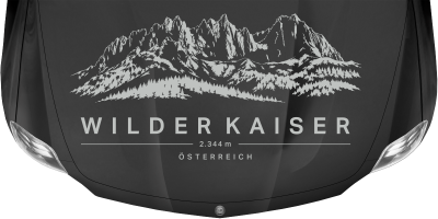 Autoaufkleber Wilder Kaiser auf dunkler Motorhaube