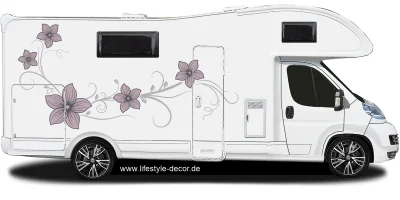Bunter Aufkleber Blumenranke auf hellem Wohnmobil