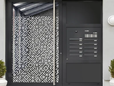 Fensterfolie Pixelmuster auf Haustür