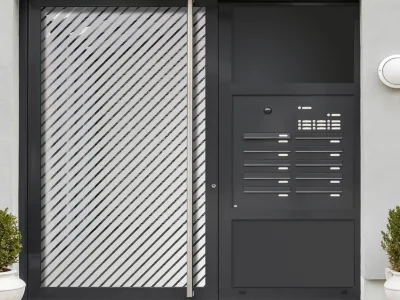 Fensterfolie Schrägstreifen 3/1 auf Haustür