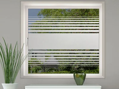 Sichtschutz mit dünnen Streifen