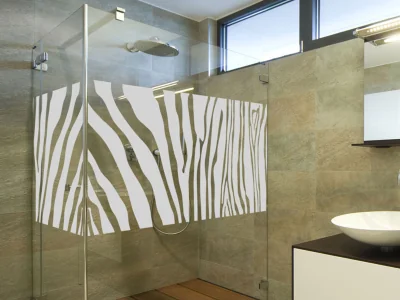 Glasbanner Zebra auf Duschwand