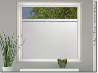 Fensterdekorfolie mit einem Streifen