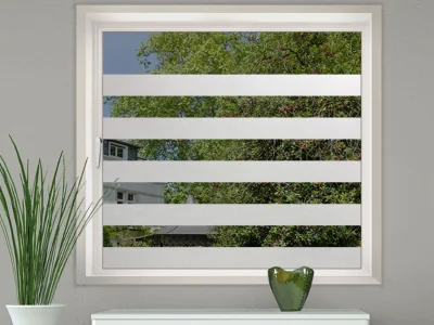 Fürfolie Sichtschutz mit Streifen 10/10 cm auf Fenster